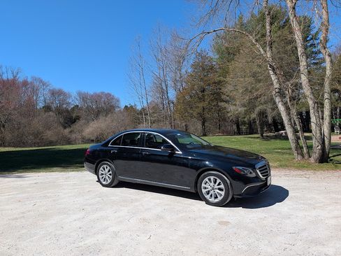 Used 2020 Mercedes-Benz E 350 4MATIC Sedan image 8