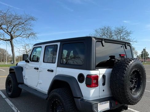 Used 2018 Jeep Wrangler Unlimited Sport S AWD/4WD image 6