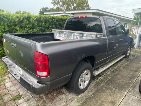 Used 2002 Dodge Ram 1500 Truck 2WD Quad Cab image 2