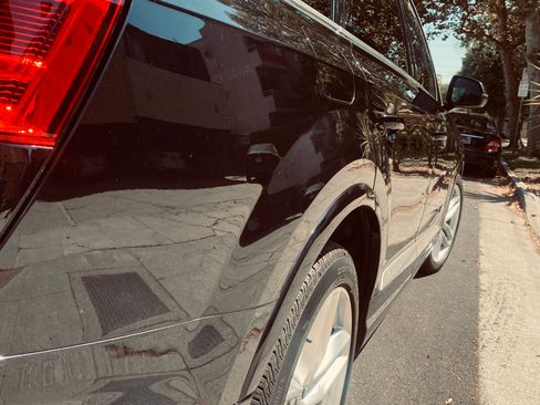 Used 2018 Audi Q7 3.0T Prestige w/ Prestige Package image 12