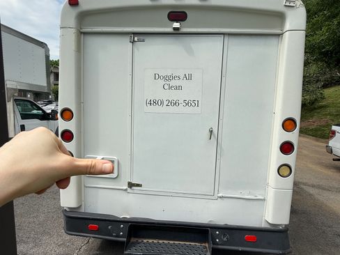 Used 2005 Ford E-450 and Econoline 450 image 11