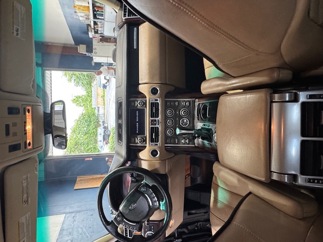 Used 2010 Land Rover Range Rover HSE LUX AWD/4WD image 8