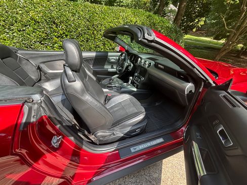 Used 2018 Ford Mustang GT Premium w/ Safe & Smart Package RWD image 13
