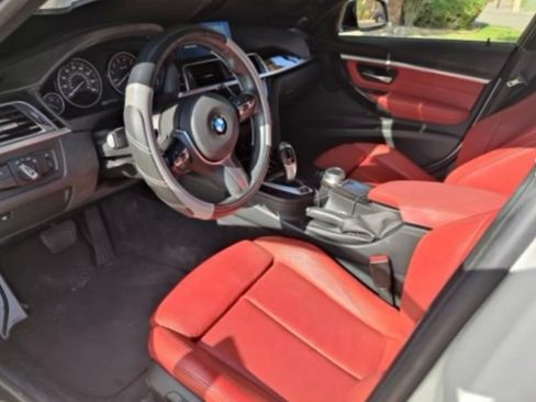 Used 2018 BMW 330e w/ M Sport Package image 10