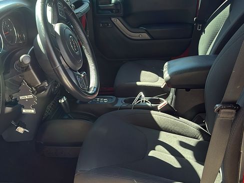 Used 2014 Jeep Wrangler Unlimited Sport w/ Quick Order Package 24S AWD/4WD image 8
