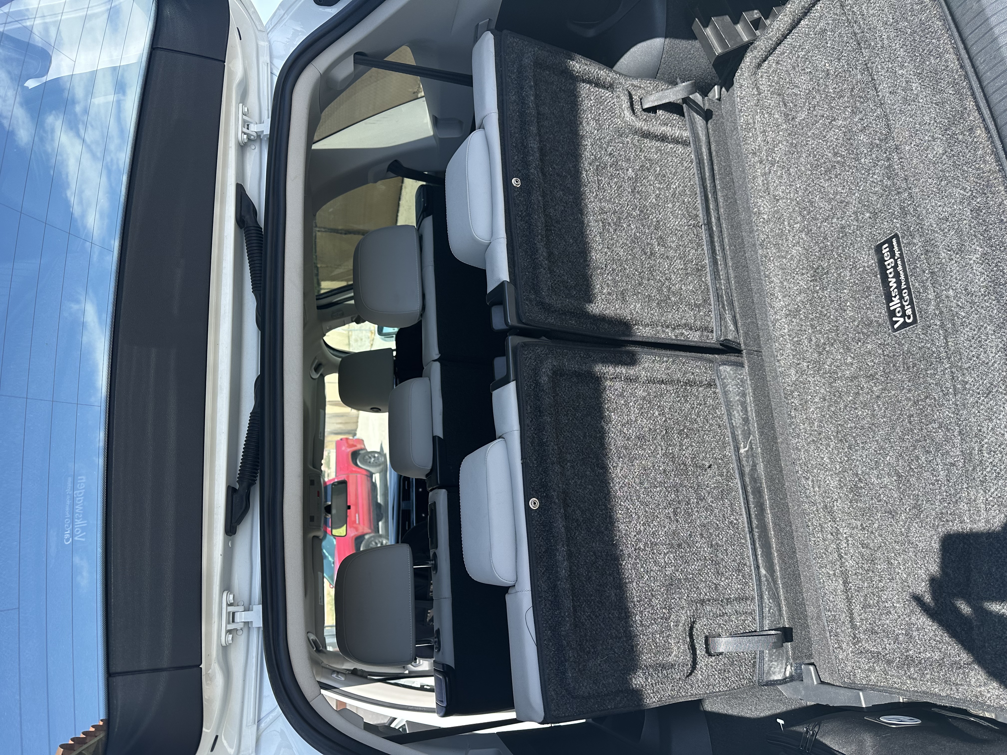 Used 2020 Volkswagen Tiguan SE w/ Panoramic Sunroof Package FWD image 6
