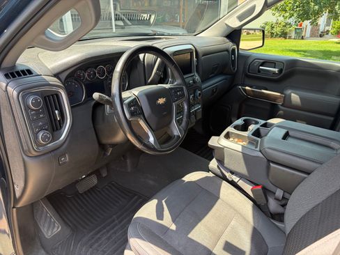Used 2019 Chevrolet Silverado 1500 LT w/ All-Star Edition AWD/4WD image 4