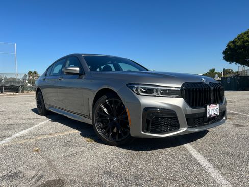 Used 2021 BMW 750i xDrive w/ Executive Package image 1