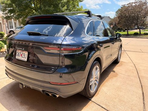 Used 2019 Porsche Cayenne S AWD/4WD image 9