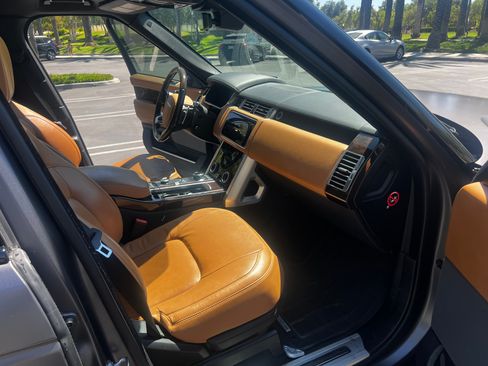 Used 2018 Land Rover Range Rover Long Wheelbase Autobiography image 21