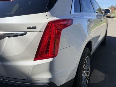Used 2017 Cadillac XT5 Luxury image 5