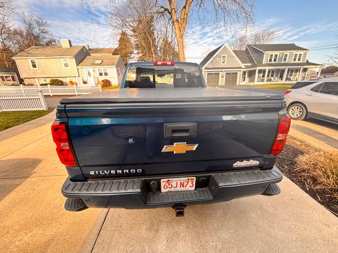 Used 2015 Chevrolet Silverado 1500 High Country w/ High Country Premium Package image 4