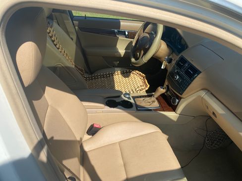 Used 2008 Mercedes-Benz C 300 4MATIC Sedan image 14