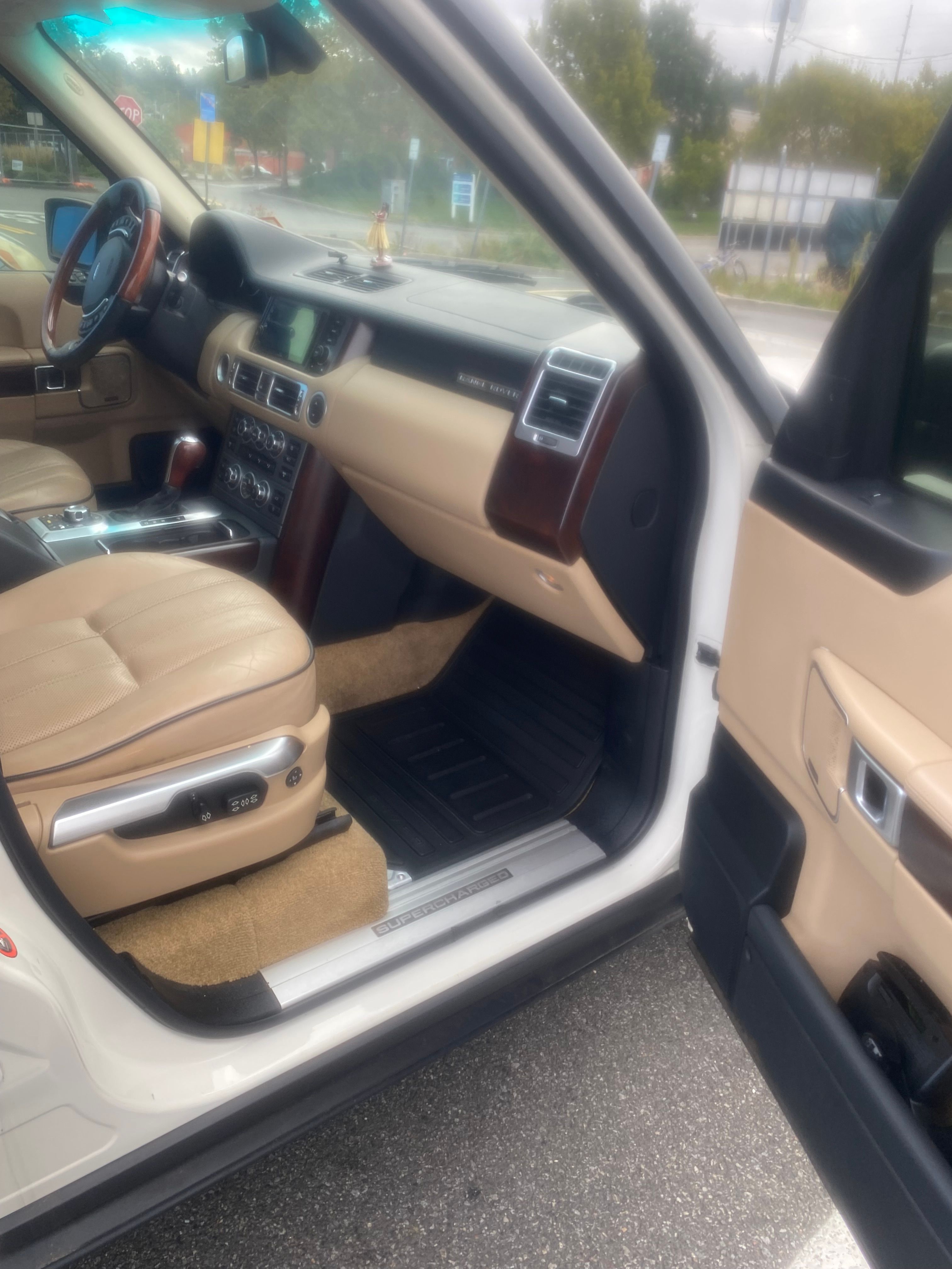 Used 2008 Land Rover Range Rover Supercharged AWD/4WD image 13
