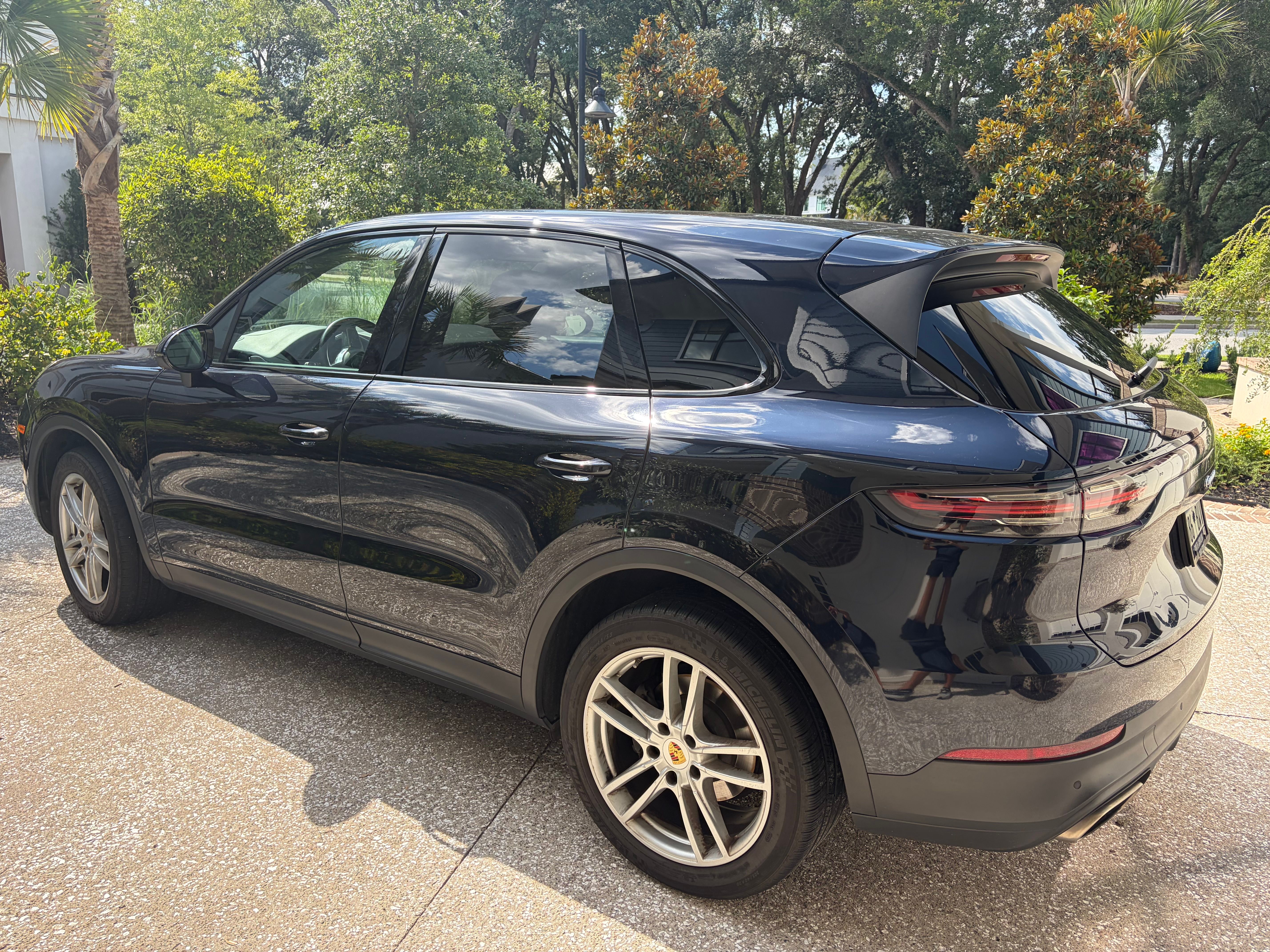 Used 2020 Porsche Cayenne AWD/4WD image 6