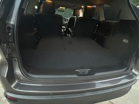 Used 2015 Toyota Highlander Limited FWD image 5