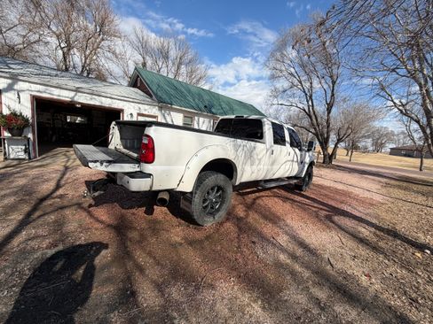 Used 2016 Ford F350 Platinum w/ FX4 Off-Road Package AWD/4WD image 6