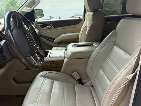 Used 2017 GMC Yukon Denali AWD/4WD image 5