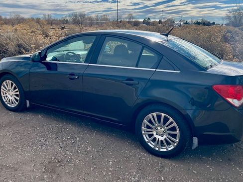 Used 2011 Chevrolet Cruze Eco image 4