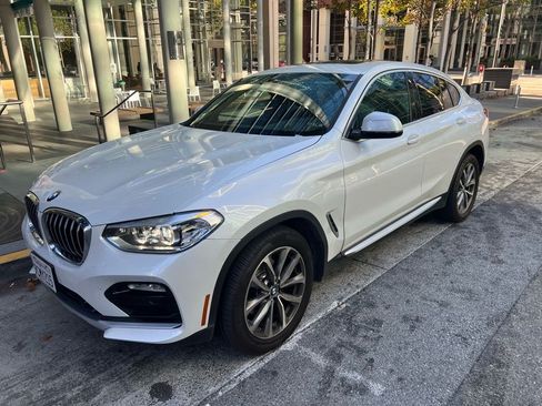 Used 2019 BMW X4 xDrive30i w/ Convenience Package image 4