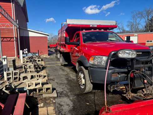 Used 2016 RAM 5500 Tradesman image 7