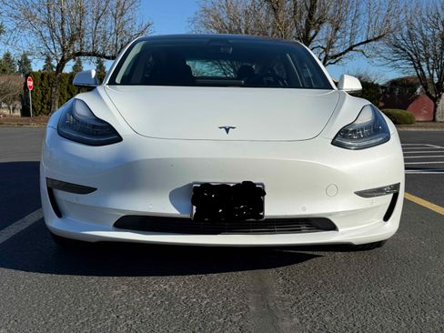 Used 2018 Tesla Model 3 Long Range image 4
