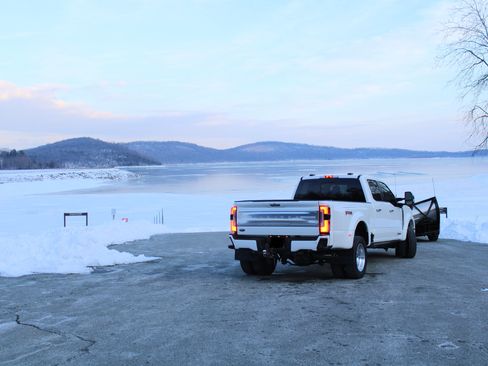 Used 2024 Ford F450 Limited w/ FX4 Off-Road Package image 9