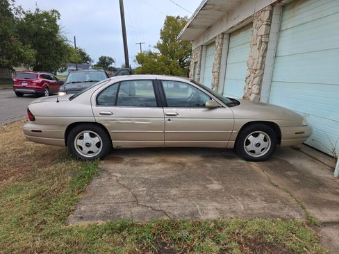 Used 1998 Chevrolet Lumina LTZ w/ Preferred Equipment Group 1 image 4