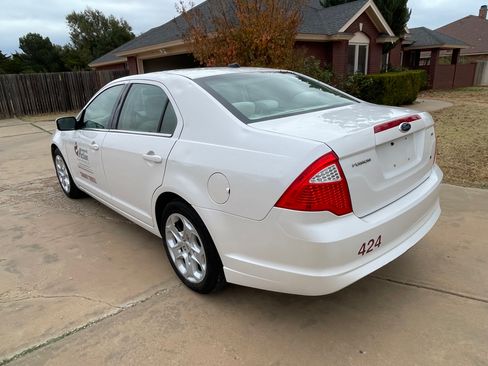 Used 2011 Ford Fusion SE image 8