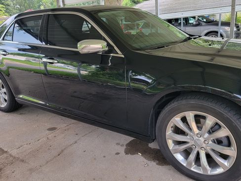 Used 2016 Chrysler 300 C w/ Safetytec Plus Group AWD/4WD image 11