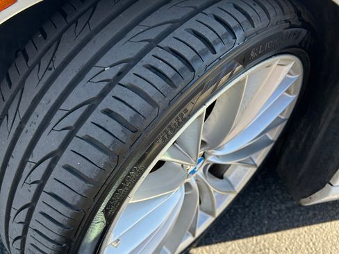 Used 2011 BMW 335i Convertible image 16