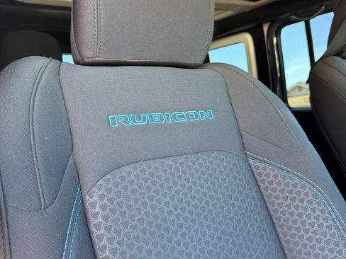 Used 2024 Jeep Wrangler Unlimited Rubicon 4xe w/ Convenience Group AWD/4WD image 24