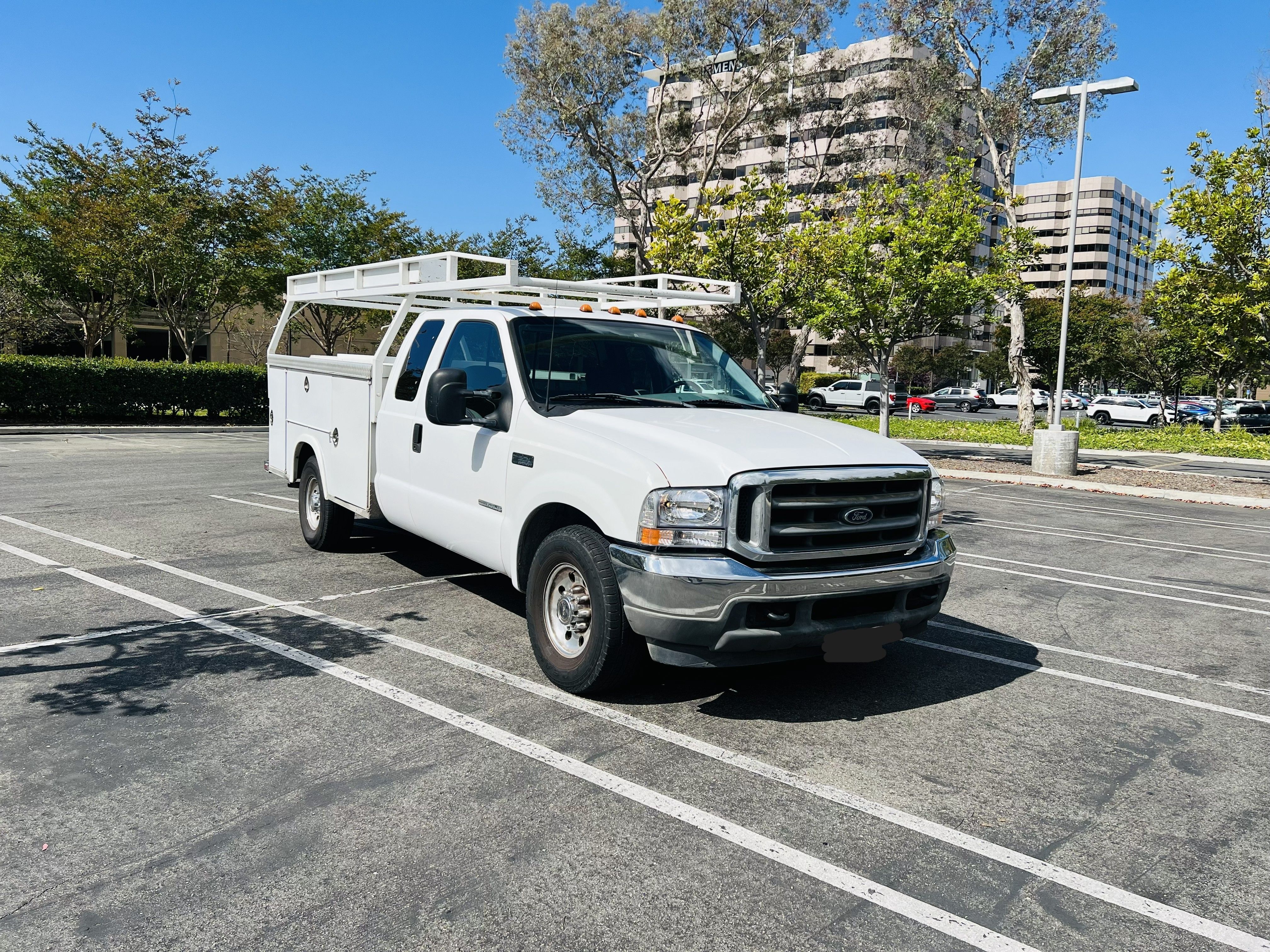 Used 2002 Ford F350 XL RWD image 2