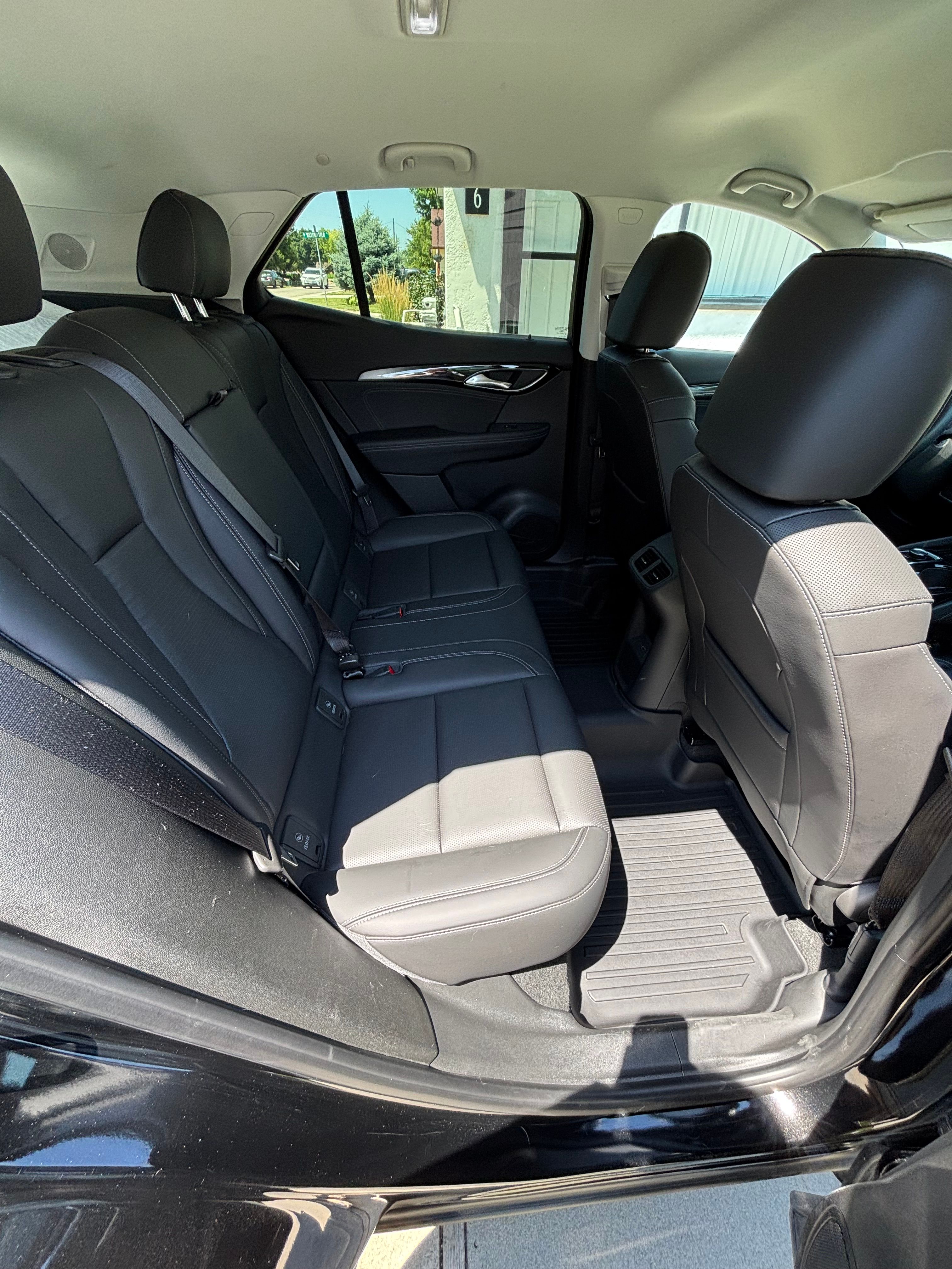 Used 2025 Buick Envision Preferred AWD/4WD image 12