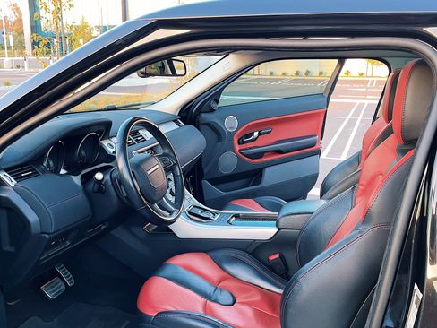 Used 2013 Land Rover Range Rover Evoque Dynamic image 8