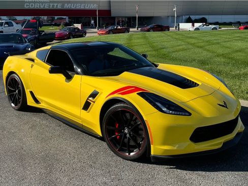 Used 2019 Chevrolet Corvette Grand Sport RWD image 2
