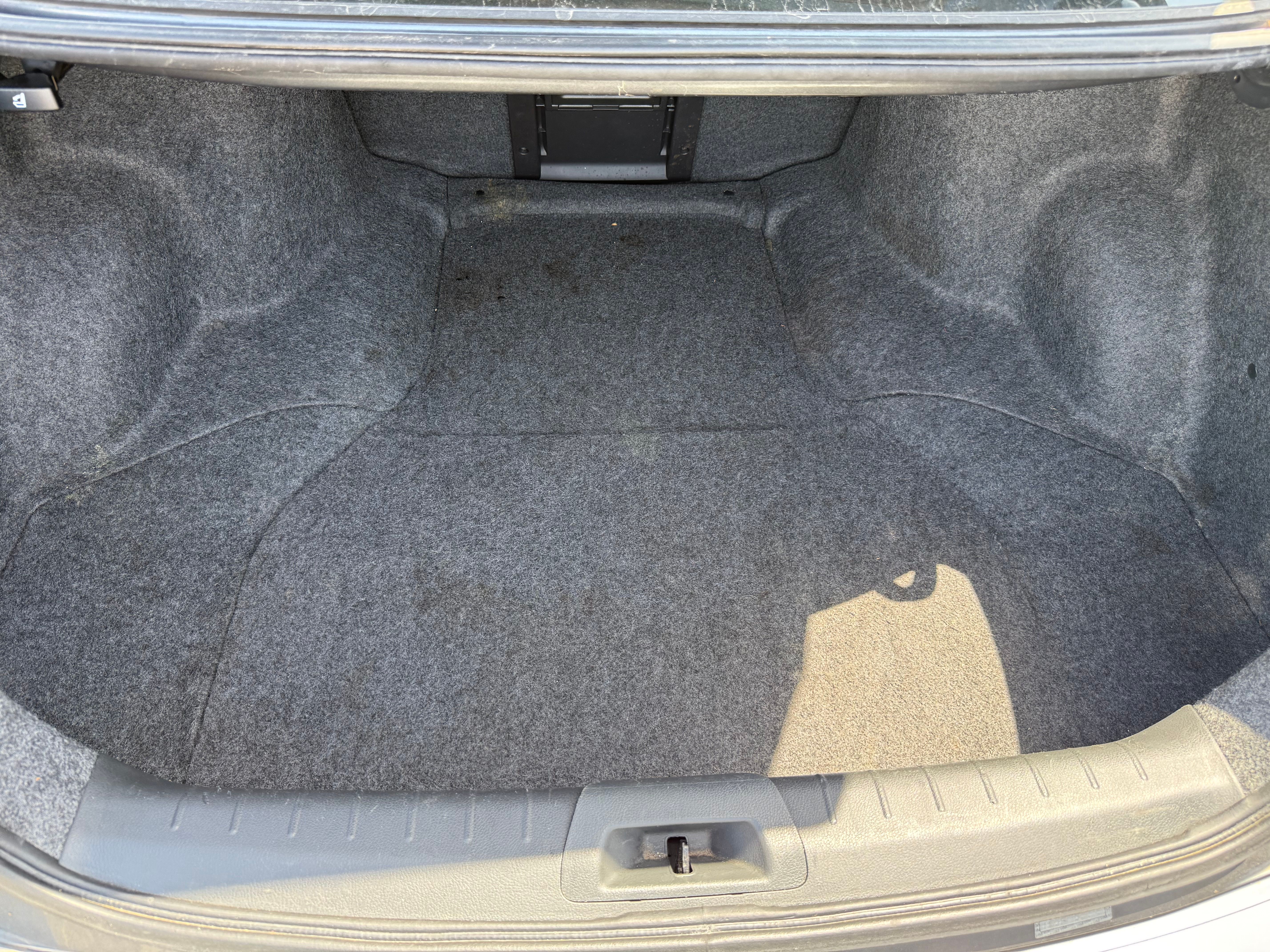 Used 2012 Honda Accord LX image 10
