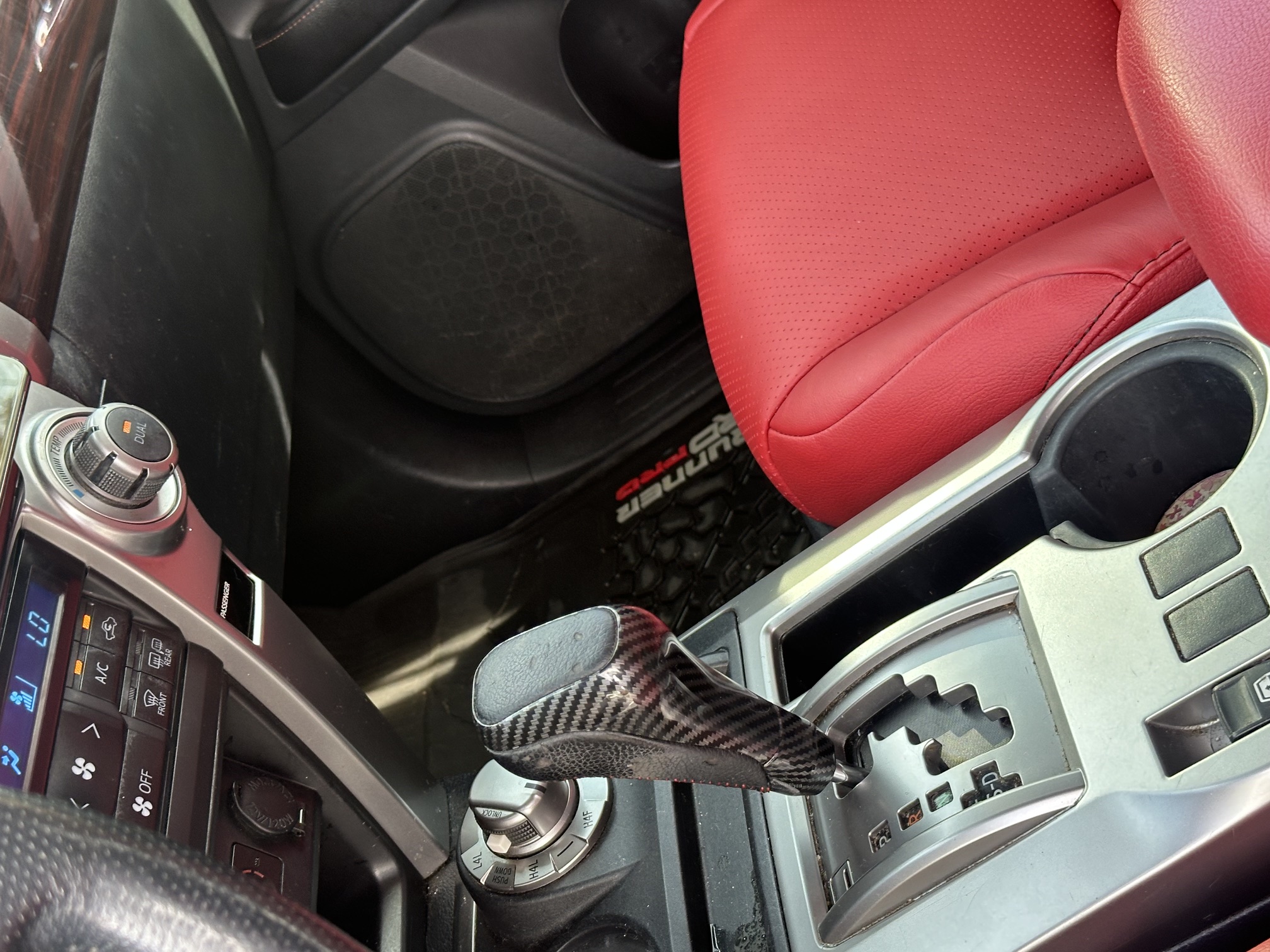 Used 2015 Toyota 4Runner Limited AWD/4WD image 10