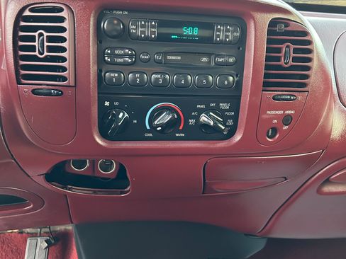 Used 1997 Ford F150 2WD SuperCab image 12