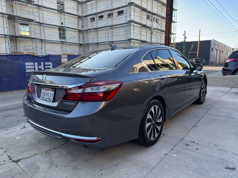 Used 2017 Honda Accord EX-L image 13
