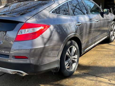 Used 2015 Honda Crosstour EX-L image 2