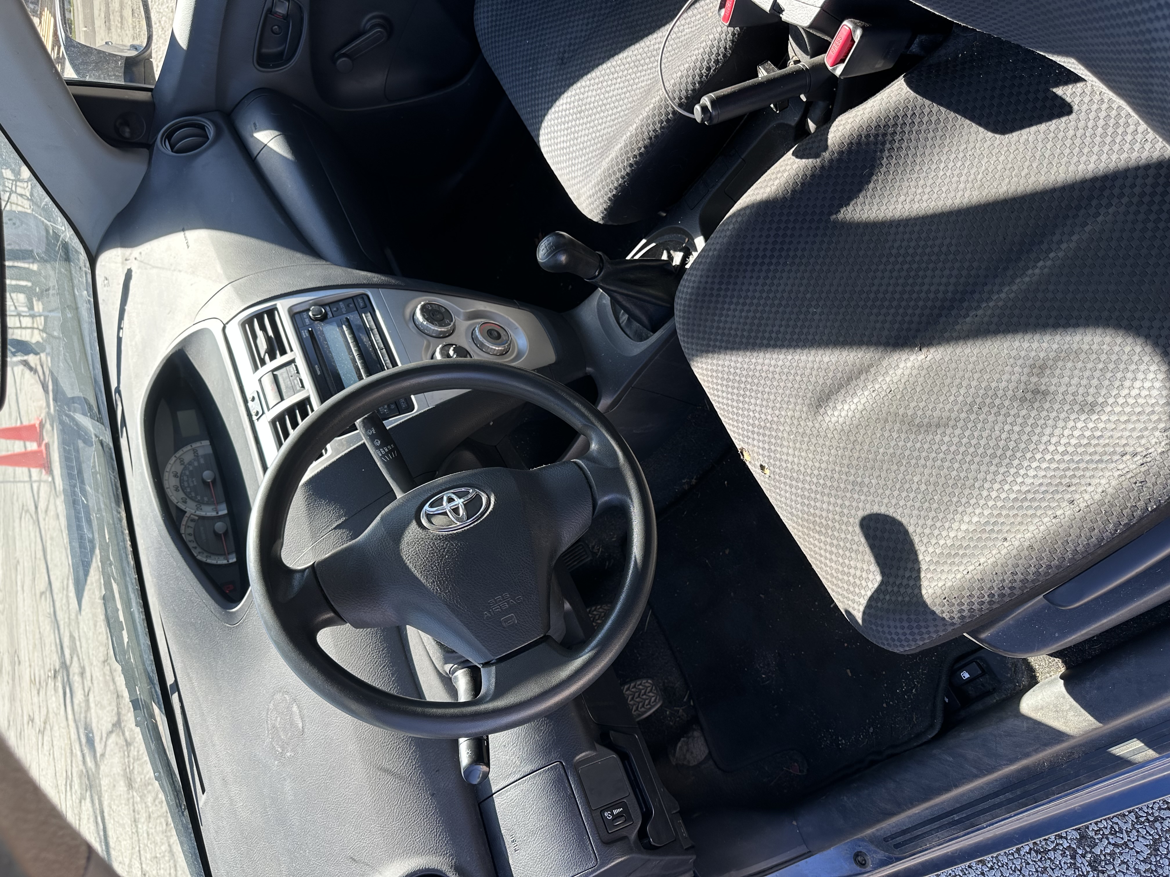 Used 2007 Toyota Yaris Sedan w/ Convenience Pkg FWD image 9