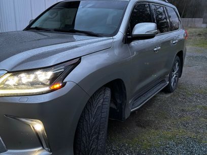 Used 2016 Lexus LX 570 4WD w/ Luxury Package