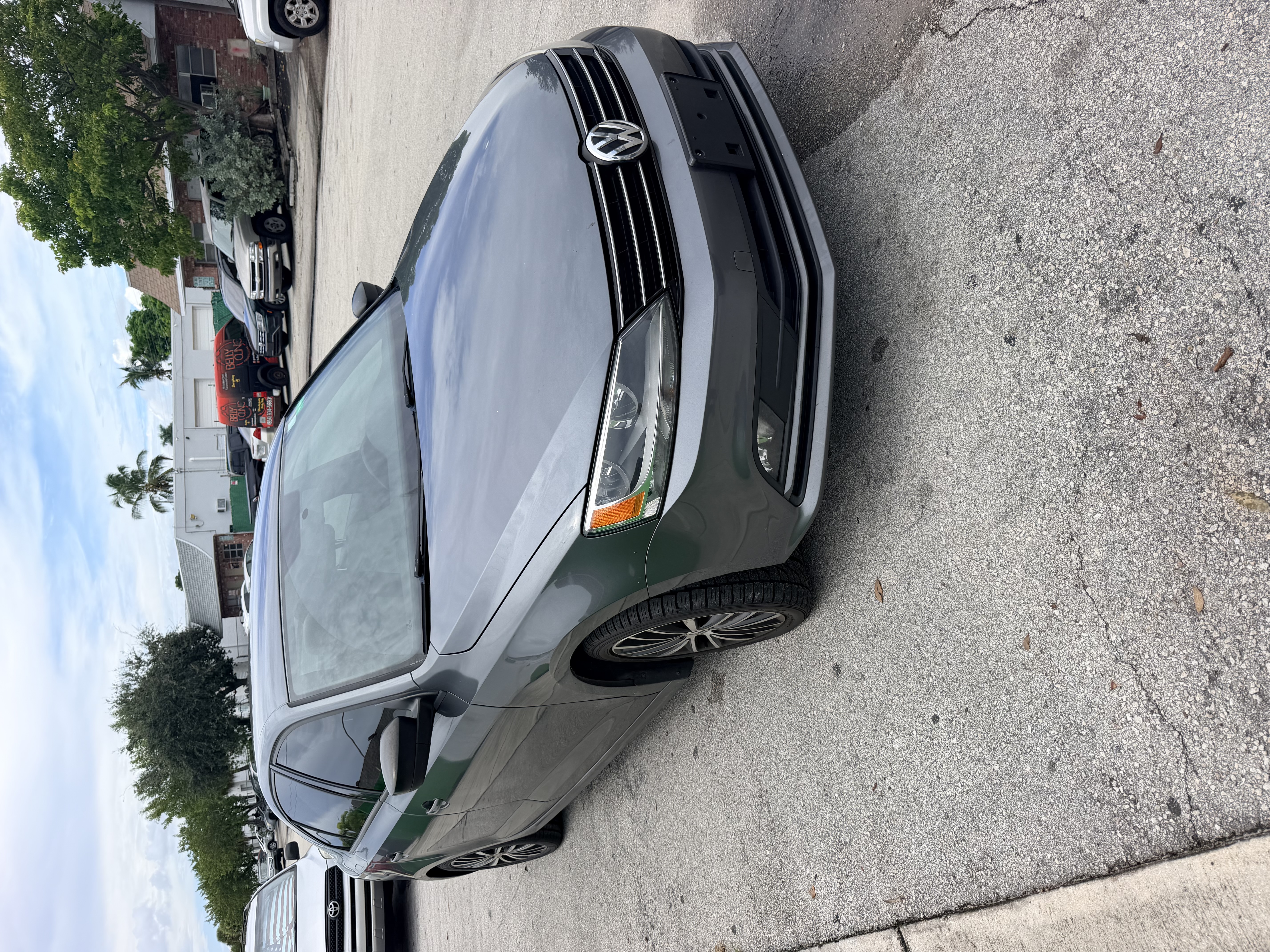 Used 2016 Volkswagen Jetta Sport FWD image 1