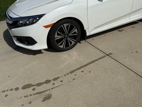 Used 2017 Honda Civic EX-T image 5