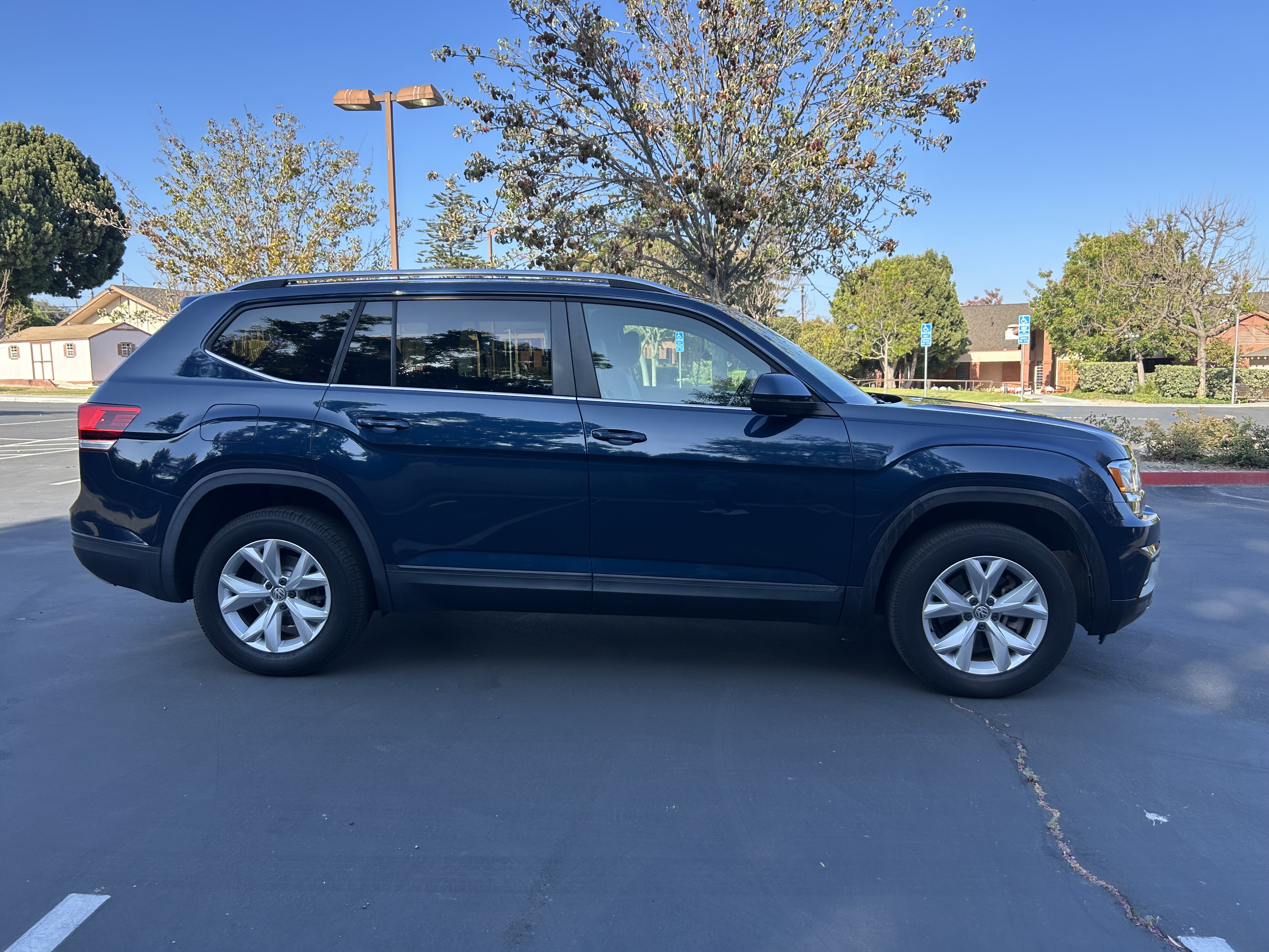Used 2019 Volkswagen Atlas SE FWD image 14