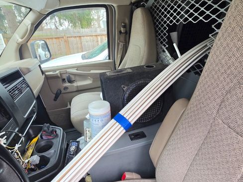 Used 2007 Chevrolet Express 1500 Van 3D image 12