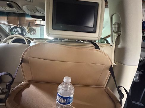 Used 2013 INFINITI JX35 AWD w/ Premium Pkg image 15