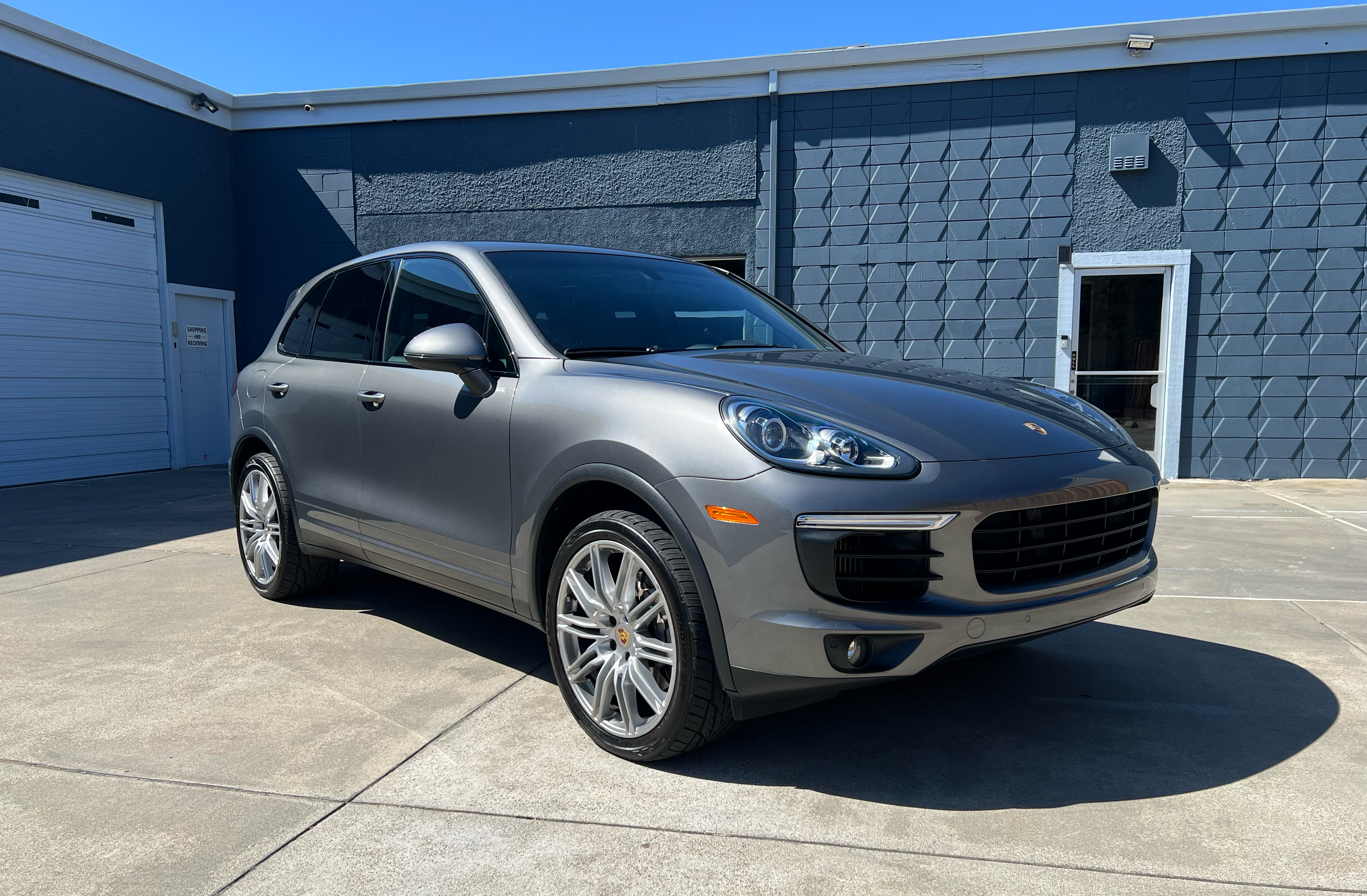 Used 2015 Porsche Cayenne S AWD/4WD image 1