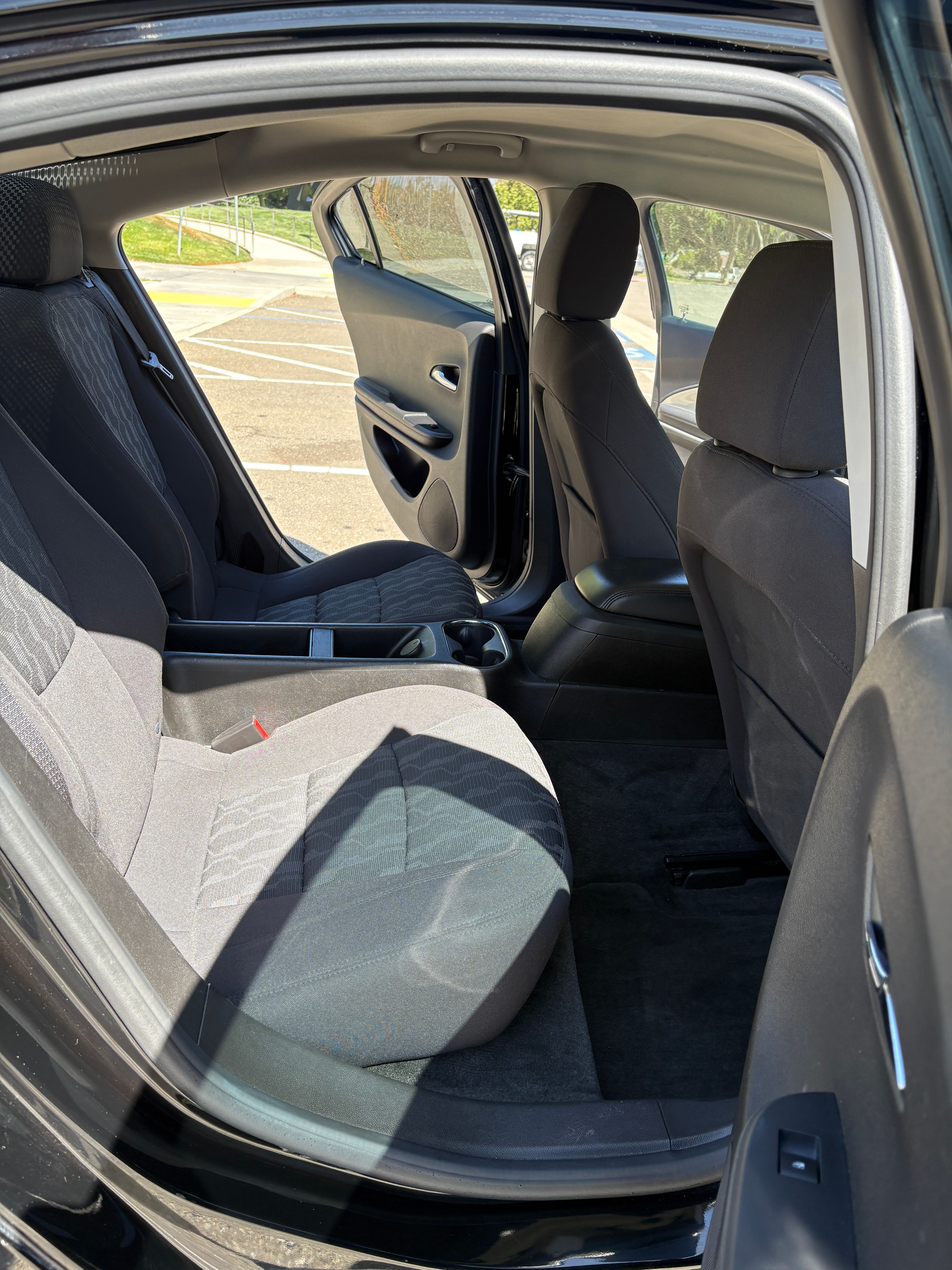 Used 2013 Chevrolet Volt w/ Enhanced Safety Package 1 FWD image 11